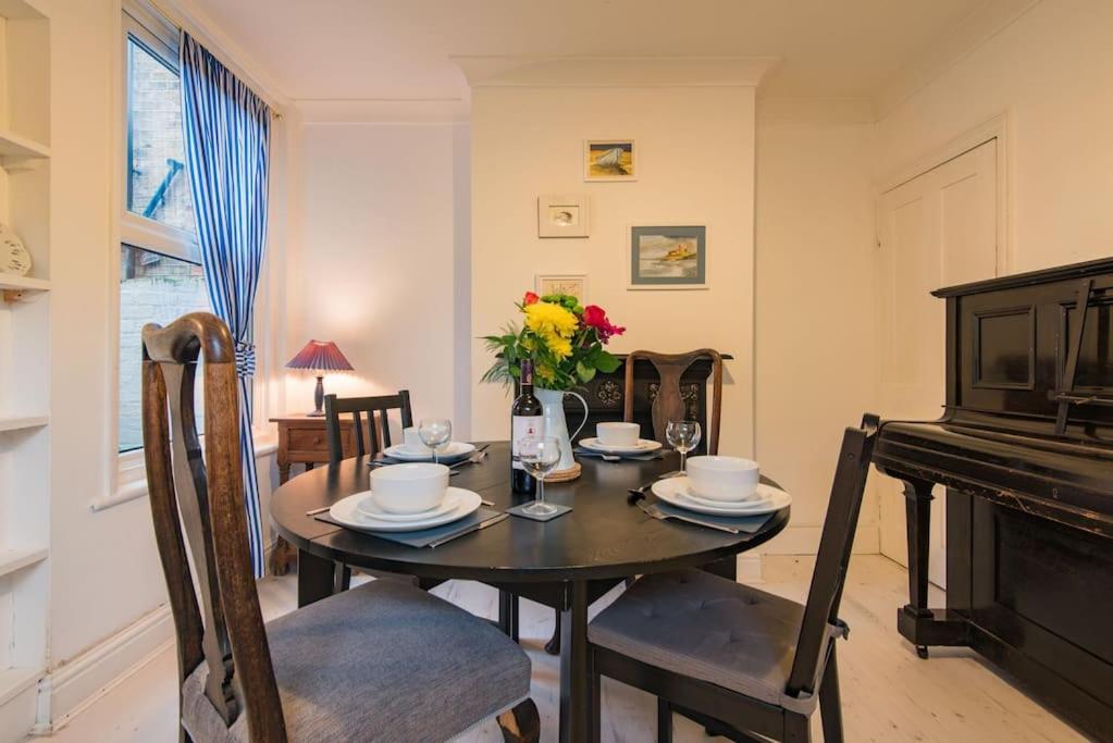 Honeysuckle Cottage وايتستابل المظهر الخارجي الصورة