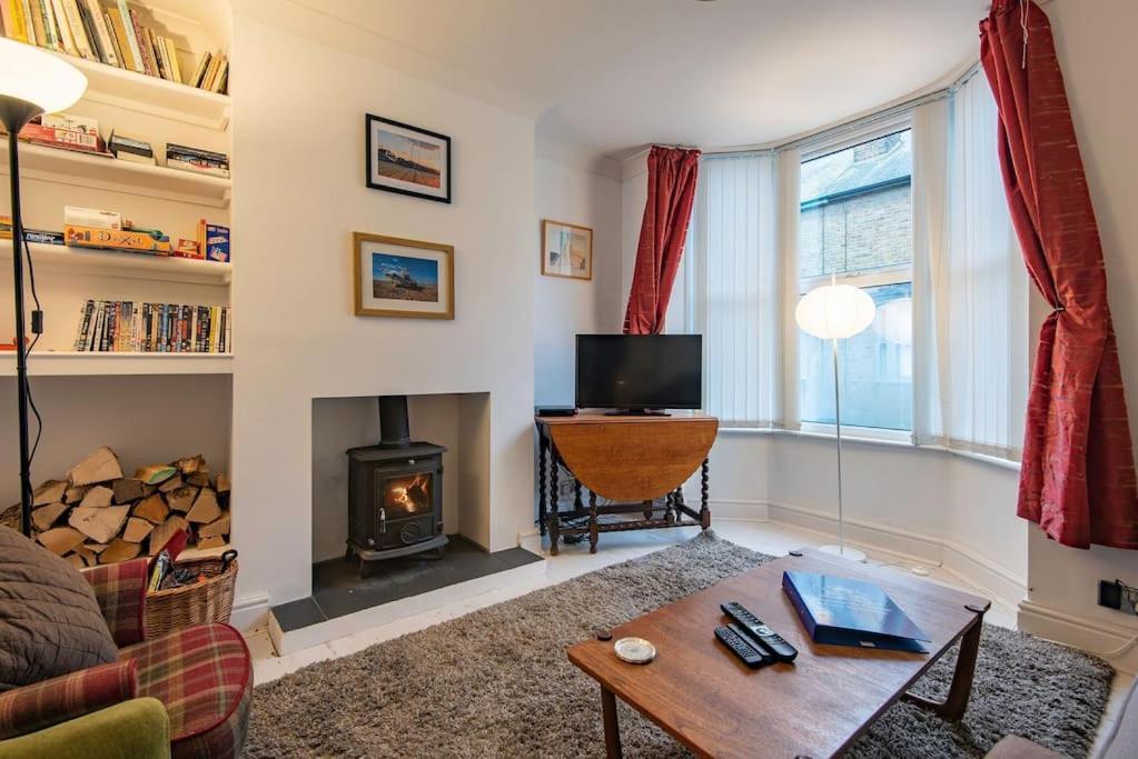 Honeysuckle Cottage وايتستابل المظهر الخارجي الصورة